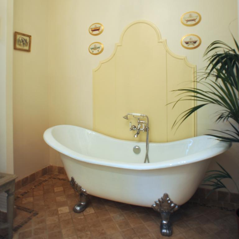 Villa L'Orangerie du Grand Jardin à Condé-sur-Seulles Chambre photo